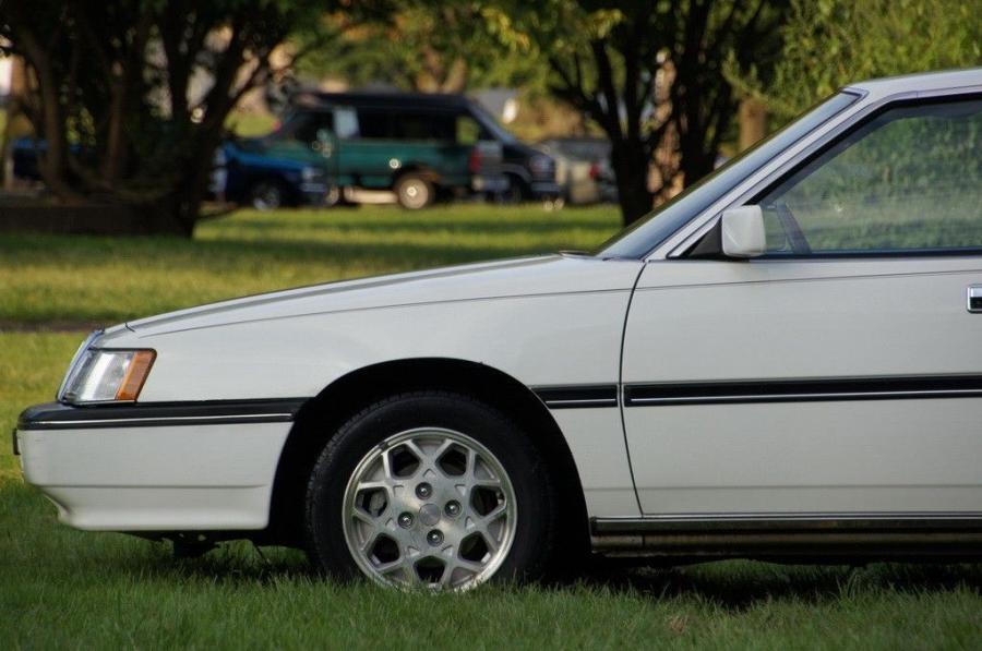  Mitsubishi Gallant Sigma 1988 года  (фото 32 из 54)
